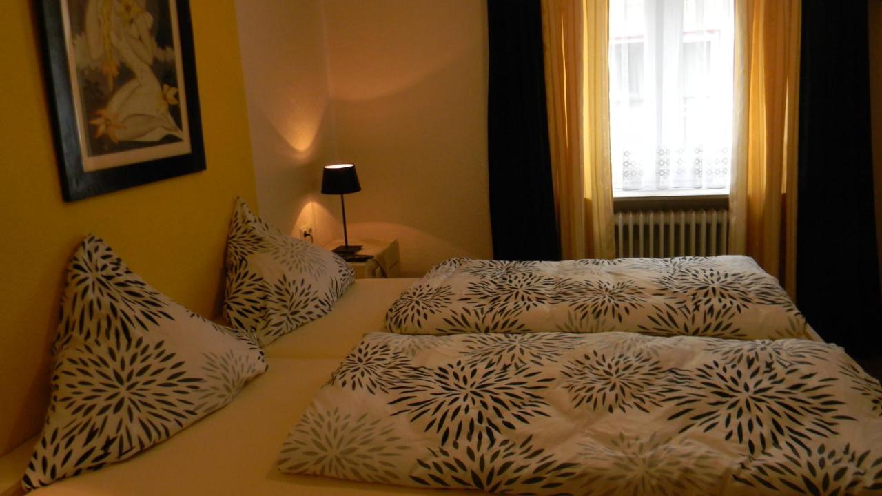 Gastehaus Am Calmont Bed & Breakfast Ediger-Eller Exterior photo