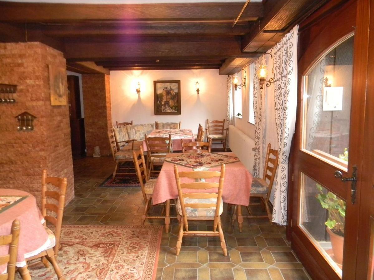Gastehaus Am Calmont Bed & Breakfast Ediger-Eller Exterior photo